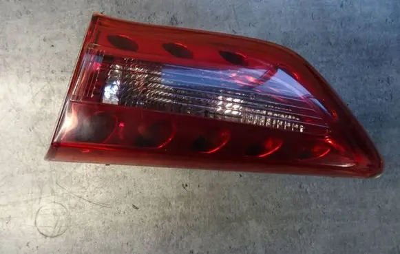 Infiniti FX Rear/tail lights