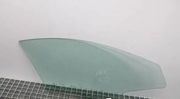 Mazda 3 II Front door window glass four-door