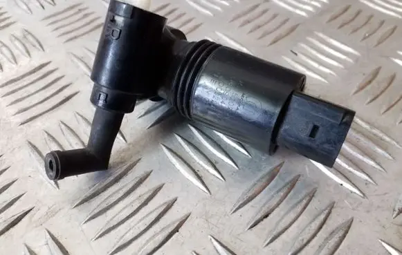 Dodge Nitro Windscreen/windshield washer pump 05152075AC