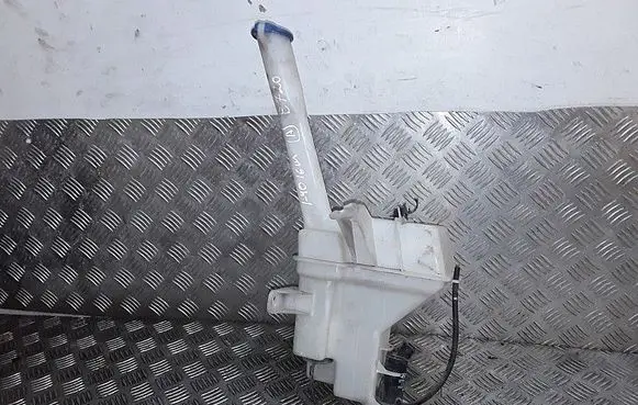 Hyundai i40 Windshield washer fluid reservoir/tank 986103Z300