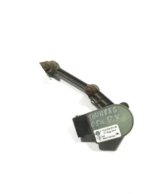 Headlight/headlamp level sensor