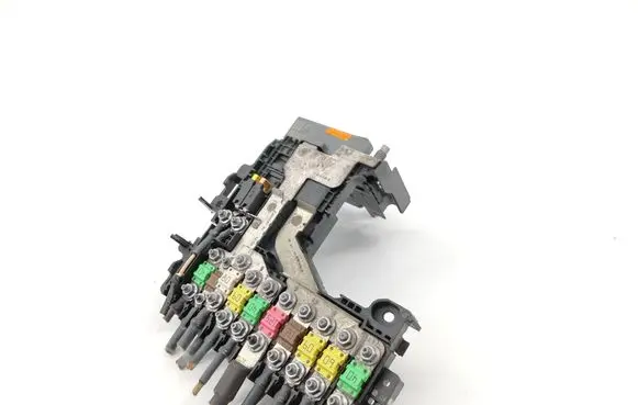 Peugeot 508 Fuse module 9665877980
