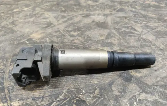 Citroen DS7 Crossback High voltage ignition coil V757501080