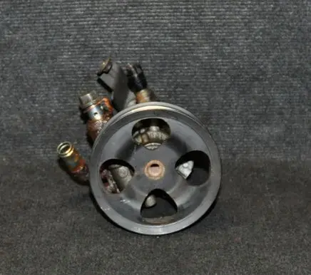 Toyota Avensis T250 Power steering pump