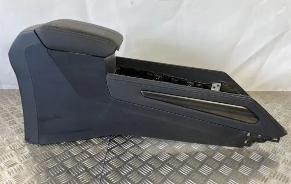 SsangYong Rexton Center console