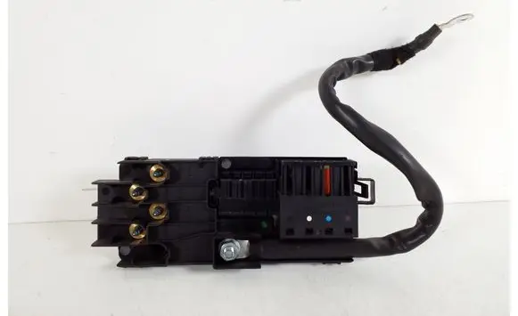 Mercedes-Benz CLS C219 Fuse module A2115452301