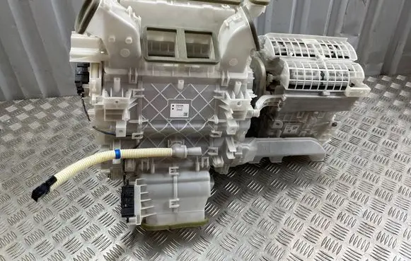 Toyota RAV 4 (XA50) Interior heater climate box assembly 87010-33E70 443260-8123 87010-6773