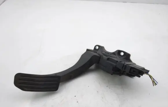 Volvo V60 Accelerator throttle pedal 31329059