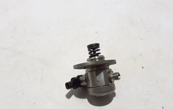 BMW X6 G06 Fuel injection high pressure pump 8648177