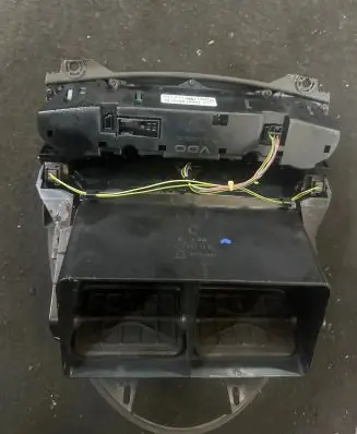 Mercedes-Benz E W211 Climate control unit 2118300685 00080603