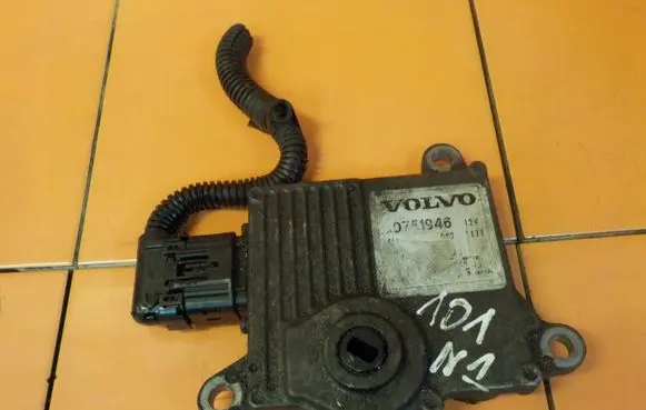 Volvo S80 Torque split ecu control unit/module SJZC8706951 POZYCJONER