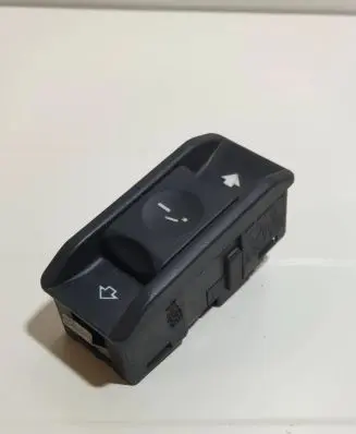 BMW 5 E60 E61 Sunroof switch 6907288 6131 03015010