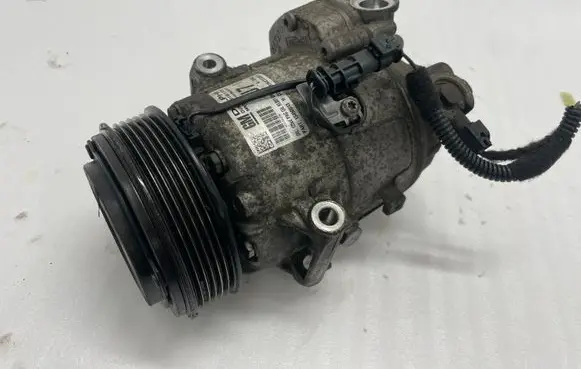 Opel Meriva B Air conditioning (A/C) compressor (pump) 13450513