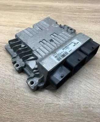 Volvo V60 Engine control unit/module ECU S180134102A 31336712