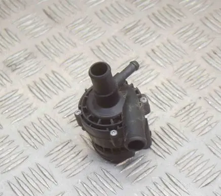 Mercedes-Benz E C207 W207 Electric auxiliary coolant/water pump