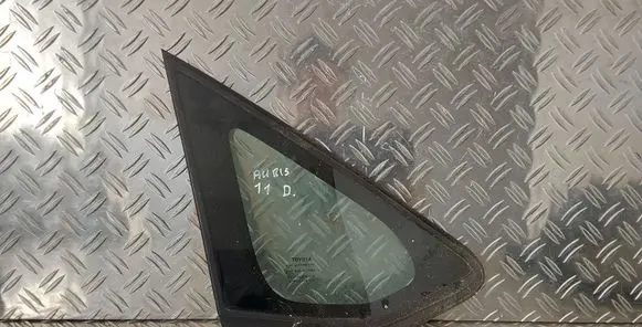 Toyota Auris 150 Front triangle window/glass 43R007951