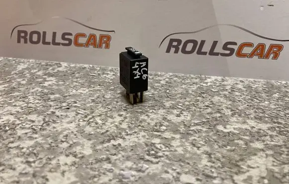 Audi A6 S6 C6 4F Other relay 8Z0951253