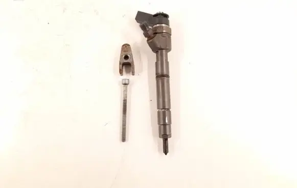 Mercedes-Benz B W245 Fuel injector 6400700787 A6400700787