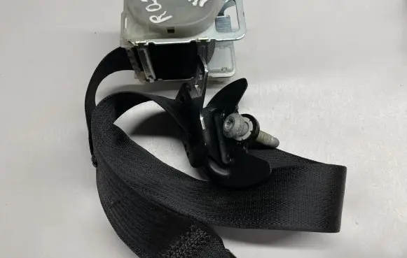 Dodge Challenger Rear seatbelt 6120251537A