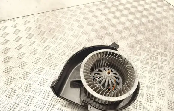 Skoda Fabia Mk3 (NJ) Heater fan/blower 6R1819015A