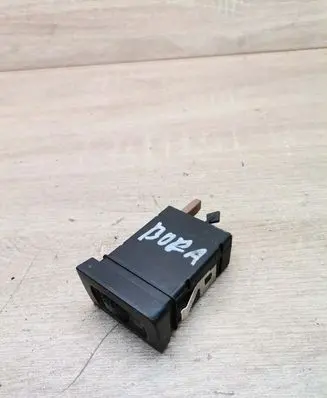 Volkswagen Bora Seat heating switch 1J0963564B