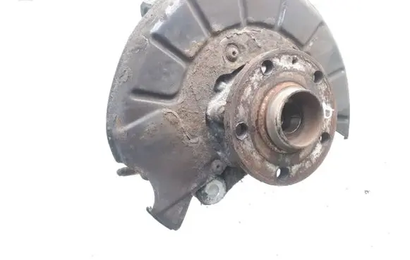 Volkswagen PASSAT B6 Front wheel hub spindle knuckle