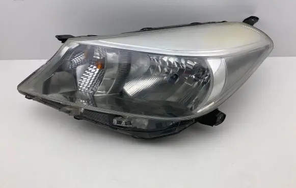 Toyota Yaris Headlight/headlamp 011802A00HC