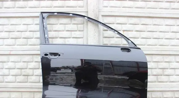 Porsche Cayenne (92A) Front door 7P0831312B
