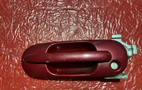 Honda CR-V Front door exterior handle