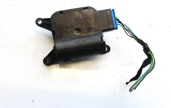 Skoda Fabia Mk2 (5J) Air flap motor/actuator 0132801357 2507071