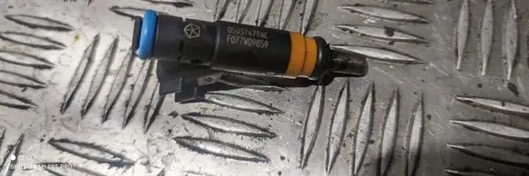 Dodge Durango Fuel injector 05037479AC