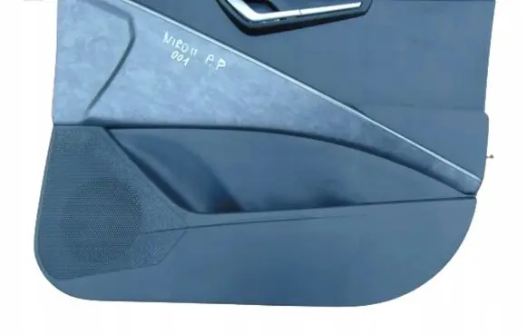 KIA Niro Front door card panel trim