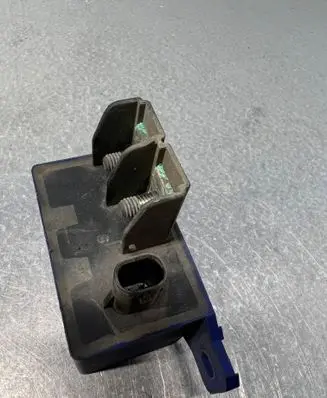 Volvo V50 Coolant fan relay V23132D2001