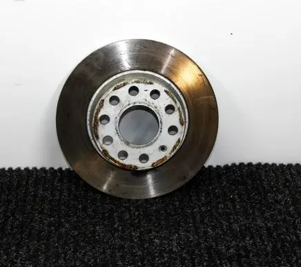 Volkswagen Touran I Rear brake disc 92224903