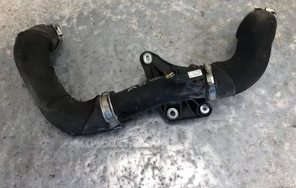 Audi A4 S4 B8 8K Intercooler hose/pipe 8K0145673E 8K0145737H 8K0145709E