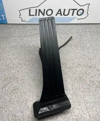 BMW 5 F10 F11 Accelerator throttle pedal 6852644