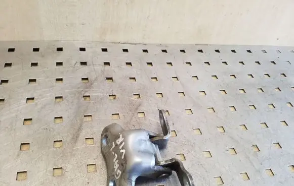 Toyota Corolla Verso AR10 Rear door upper hinge