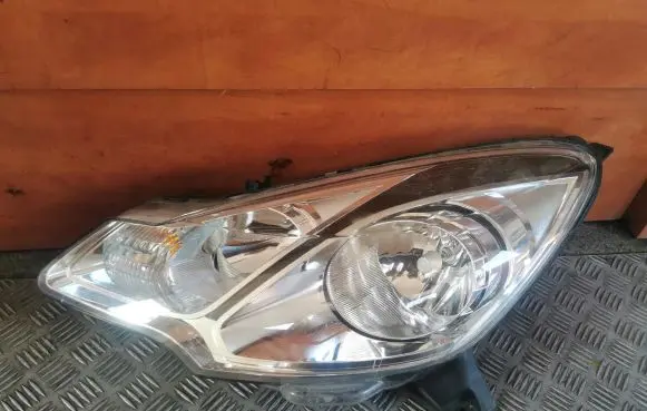 Citroen C3 Headlight/headlamp 9677038280