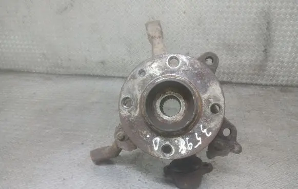 Volkswagen PASSAT B3 Front wheel hub spindle knuckle
