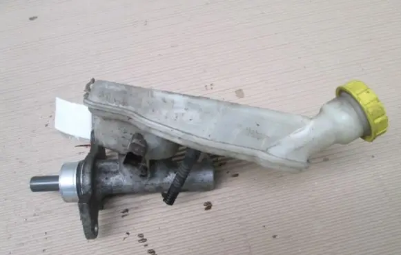 Citroen C3 Master brake cylinder