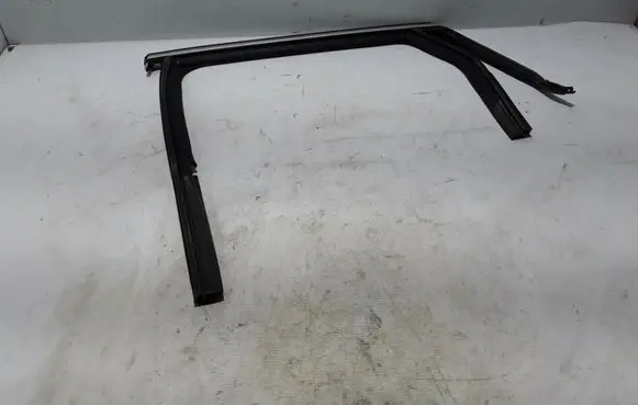 Rubber seal rear door