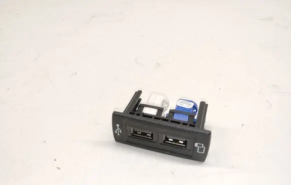 Mercedes-Benz Vito Viano W447 USB socket connector A4478200902