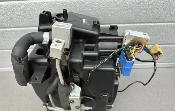 Nissan Patrol Y61 Refrigerator 27430VB000 2G20162010 2G20061611
