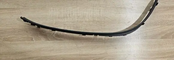 Jeep Grand Cherokee Fender end trim 1XA31TRMAB