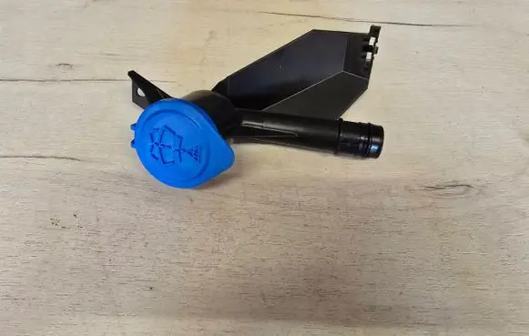 BMW X1 U11 Windshield washer fluid reservoir/tank 9478808