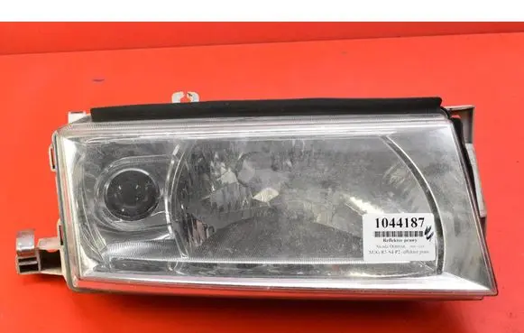 Skoda Octavia Mk1 (1U) Headlight/headlamp 1U1941016E