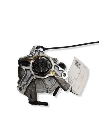 Ford Kuga II Vacuum pump 9673836180