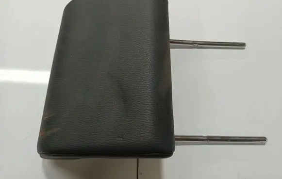 Opel Zafira B Front seat headrest 