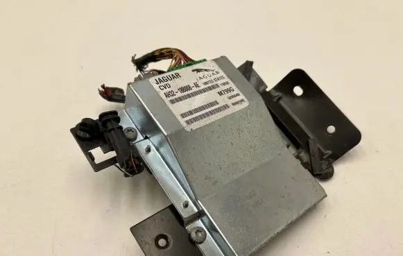 Land Rover Range Rover Sport L320 Air suspension control unit module (rear) AH3218B008AE 006000158957 M799G