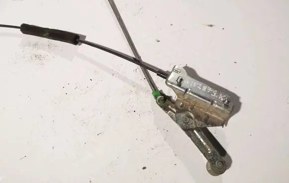 Mazda 5 Rear door lock